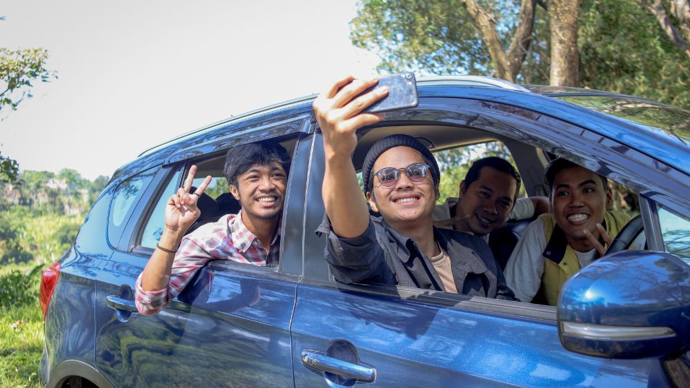 Family Trip Shared Taxi India - Miles with Bhutan